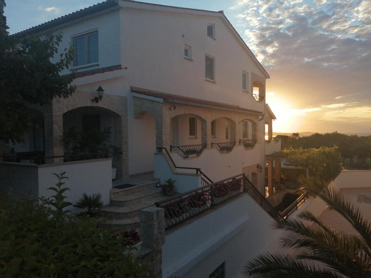 Apartments Tina Пула Екстер'єр фото