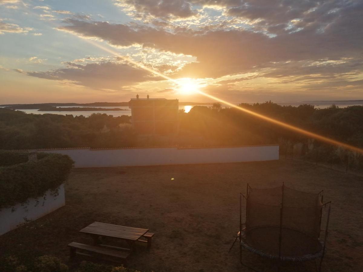Apartments Tina Пула Екстер'єр фото