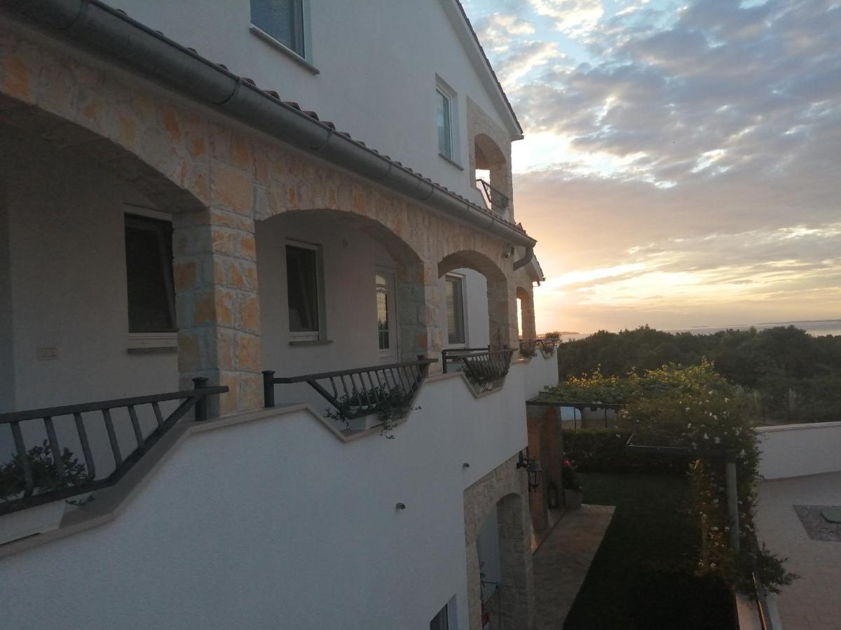 Apartments Tina Пула Екстер'єр фото