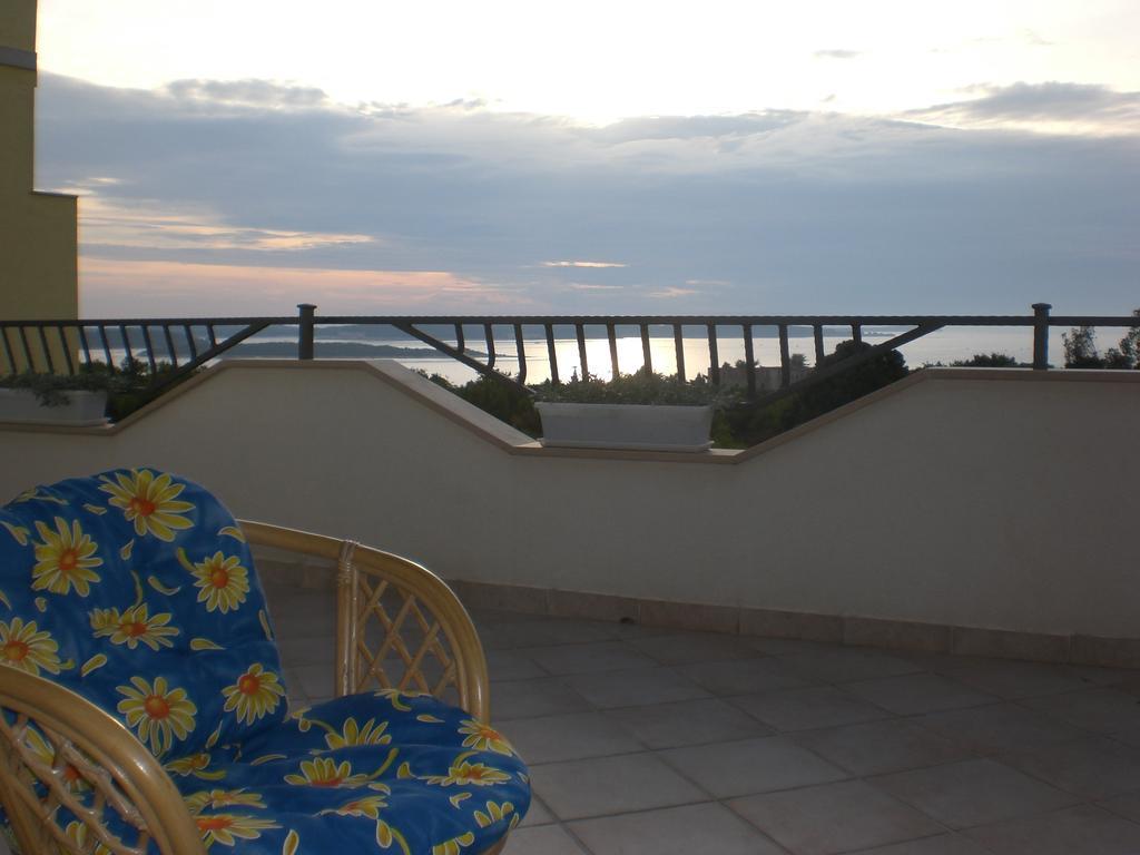 Apartments Tina Пула Екстер'єр фото